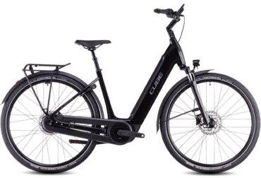 CUBE SUPREME HYBRID PRO 625