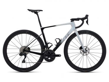 Giant Defy Advanced Pro 1 2024 road bike
