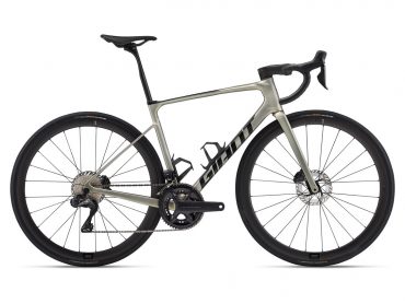 Giant Defy Advanced SL 1 2024 bike