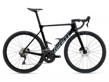 Giant Propel Advanced 2 2025 Aero Race bike