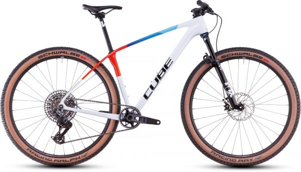 REACTION C:62 SLX cube bike