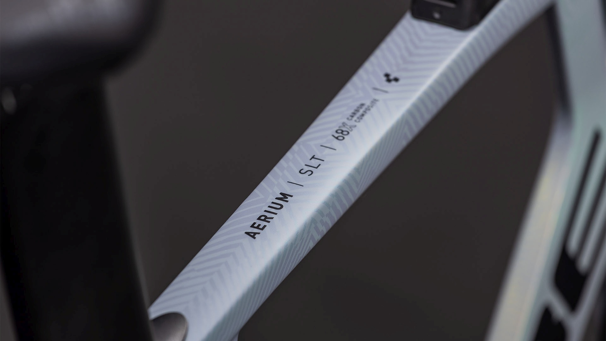 AERIUM C:68X SLT AERO GENESISGRID/BLACK - Image 2