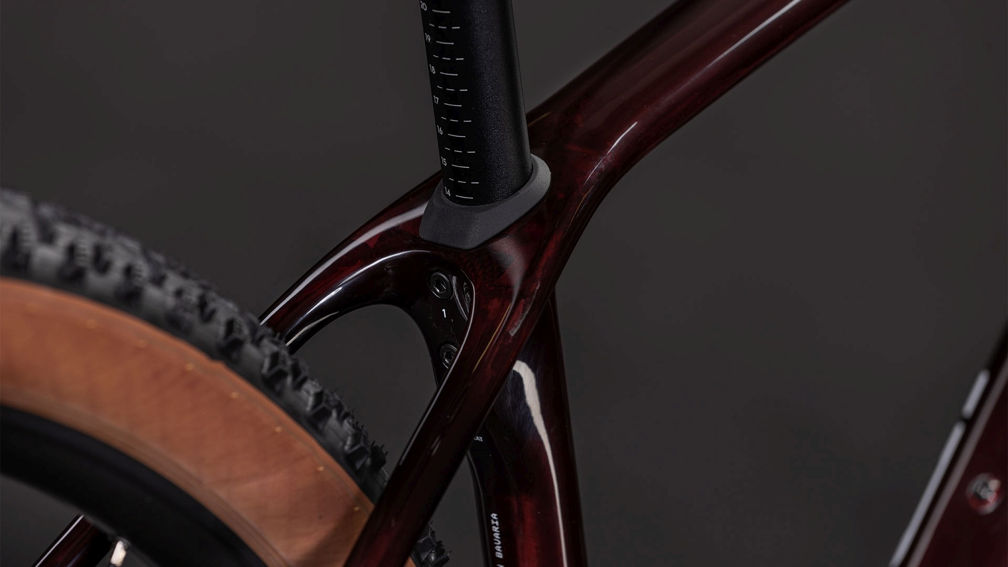 REACTION C:62 RACE LIQUIDRED/WHITE - Image 3