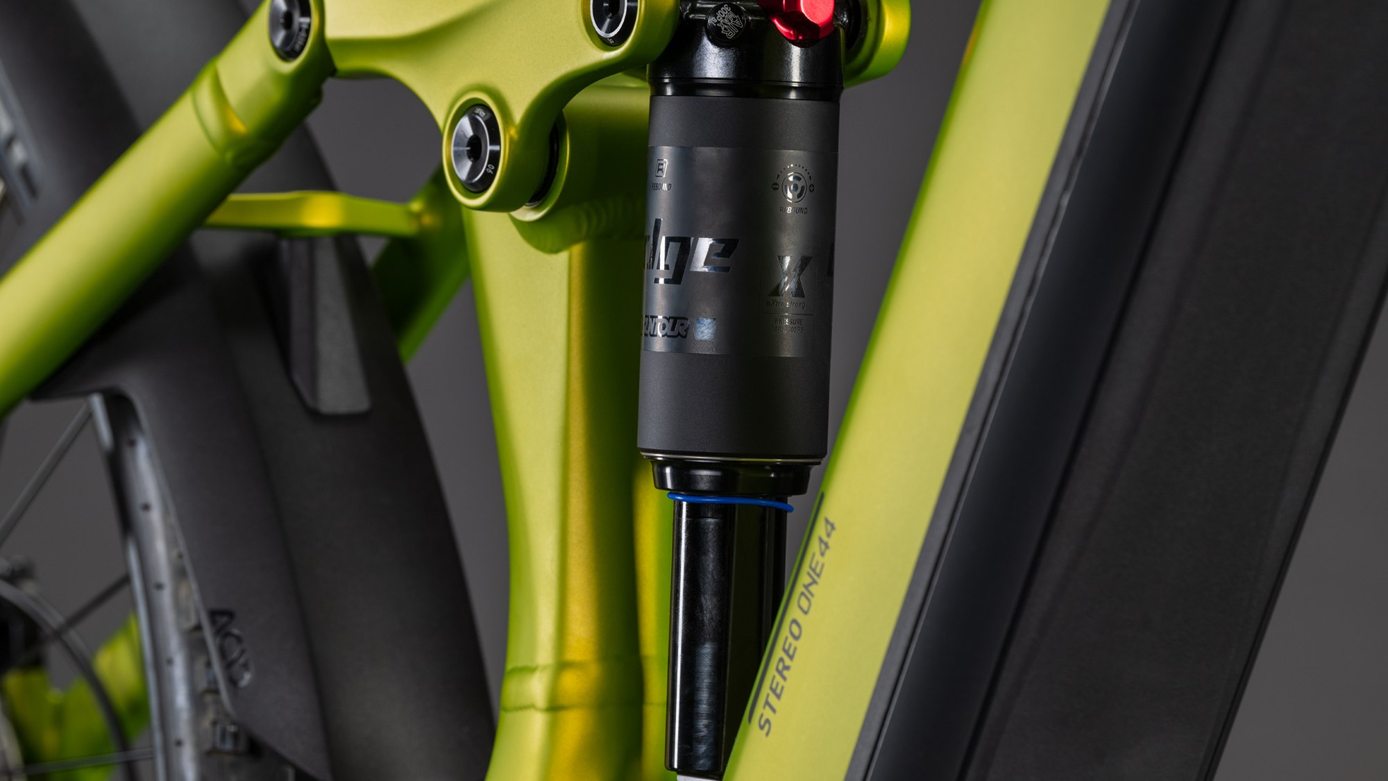 STEREO HYBRID ONE44 PRO 800 LIZARD/BLACK - Image 5