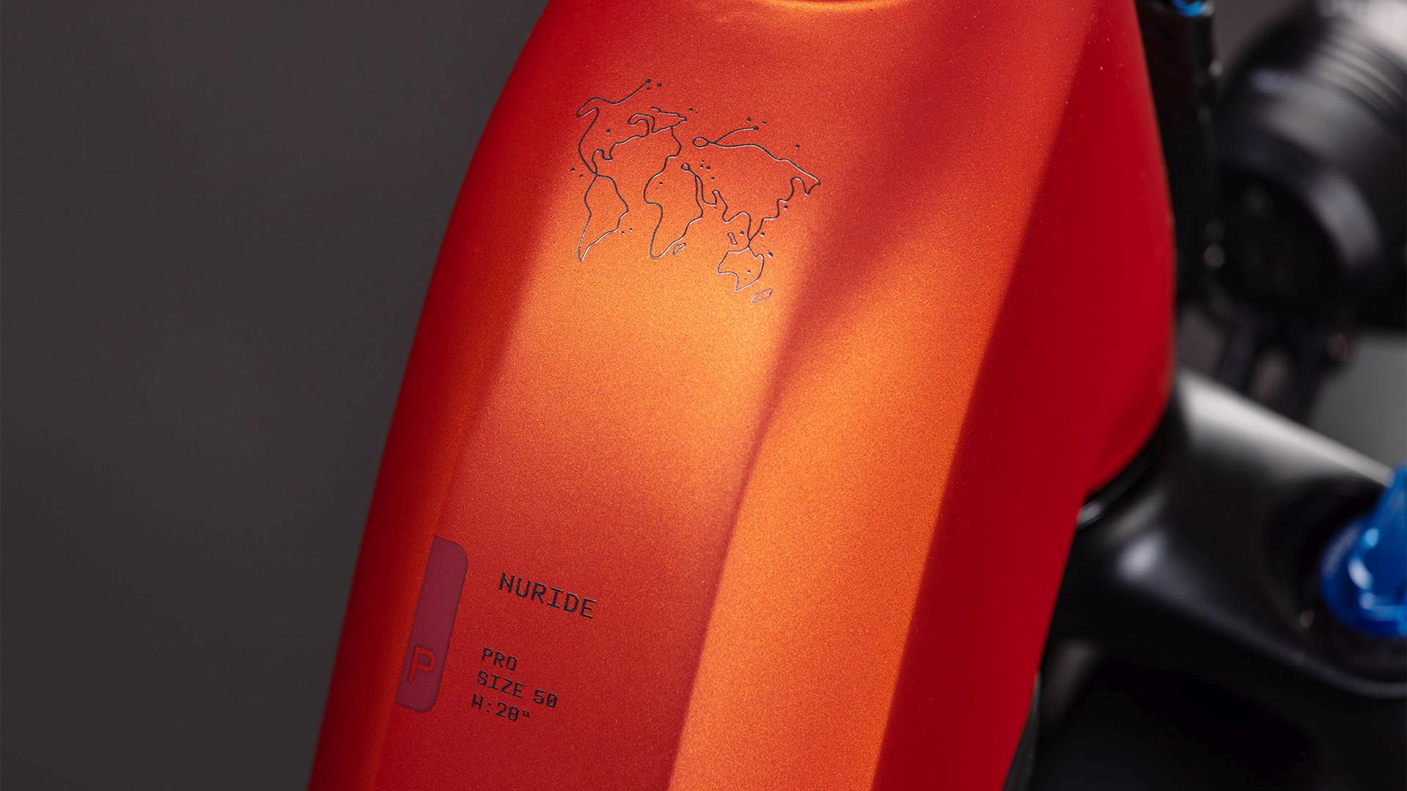 NURIDE HYBRID PRO 800 CHILLI/BLACK - Image 3