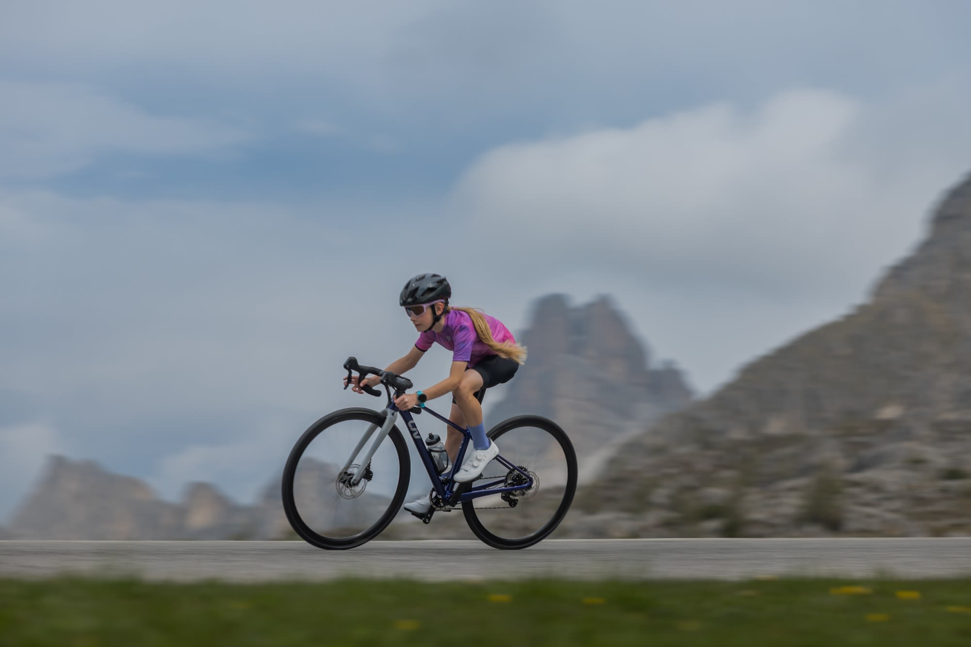 Liv Seek 2 - Image 7