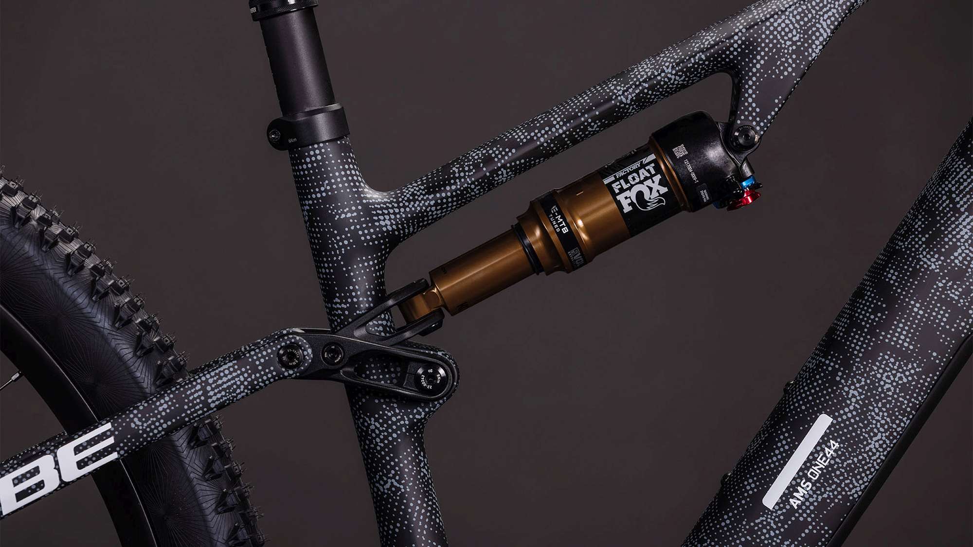 AMS HYBRID ONE44 C:68X SLT 400X MATRIXBLACK/WHITE - Image 5