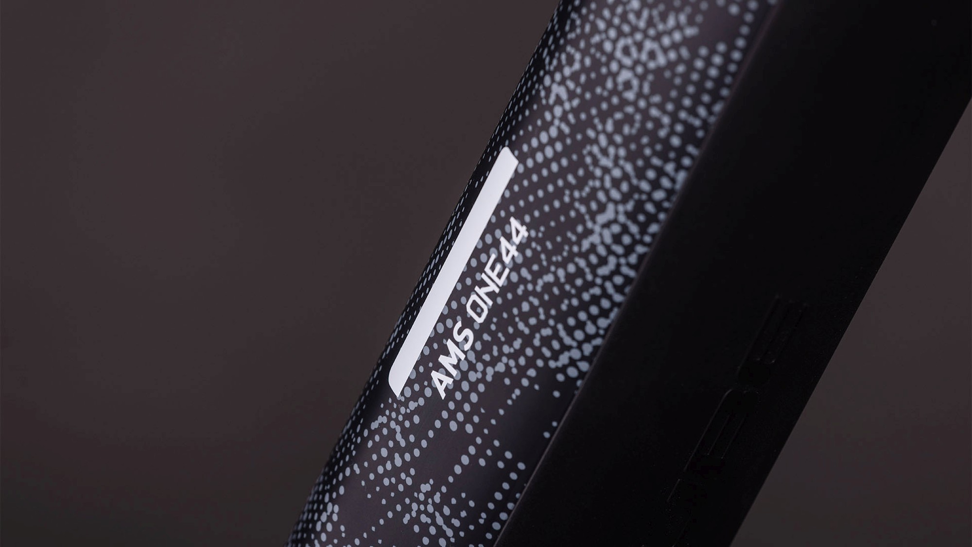 AMS HYBRID ONE44 C:68X SLT 400X MATRIXBLACK/WHITE - Image 8